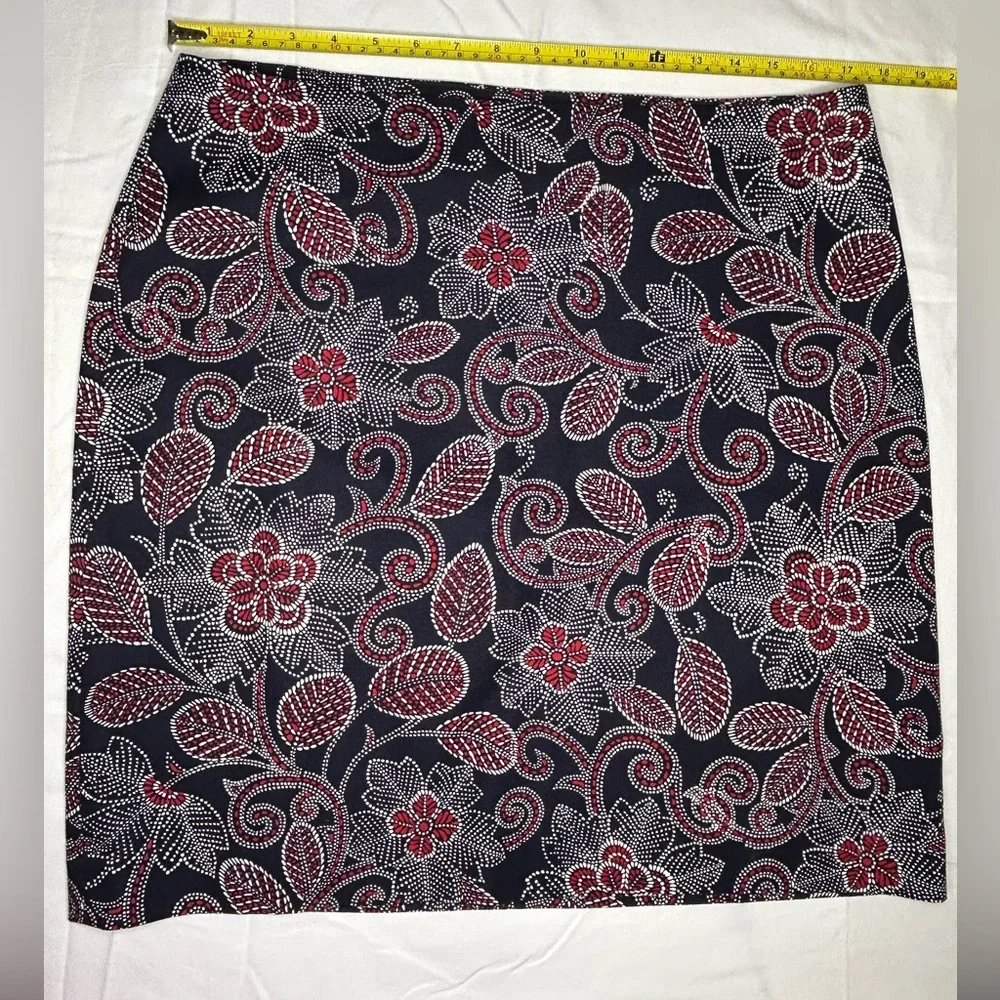 Talbots Navy and Red Floral pencil Skirt SKU A12 - Picture 5 of 6